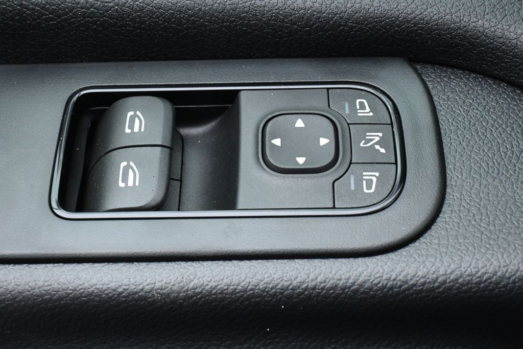 Thumbnail: 2026 Mercedes-Benz Sprinter - 24