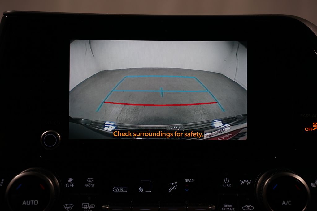 Thumbnail: 2024 Toyota Highlander - 19