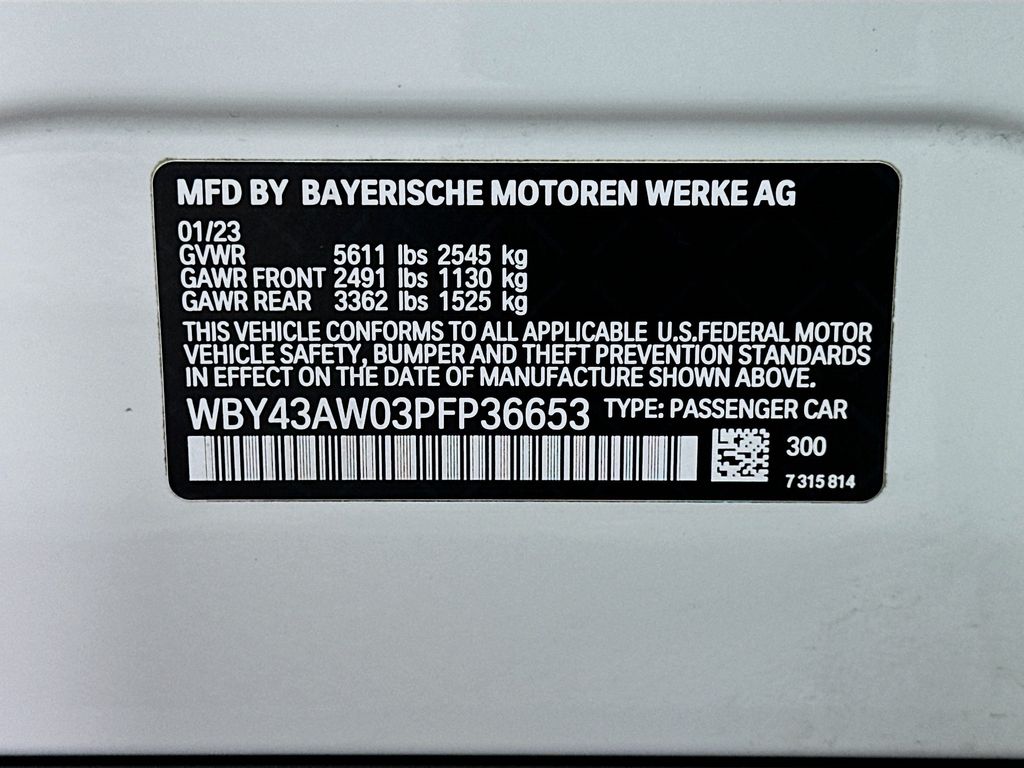 Thumbnail: 2023 BMW i4 - 32