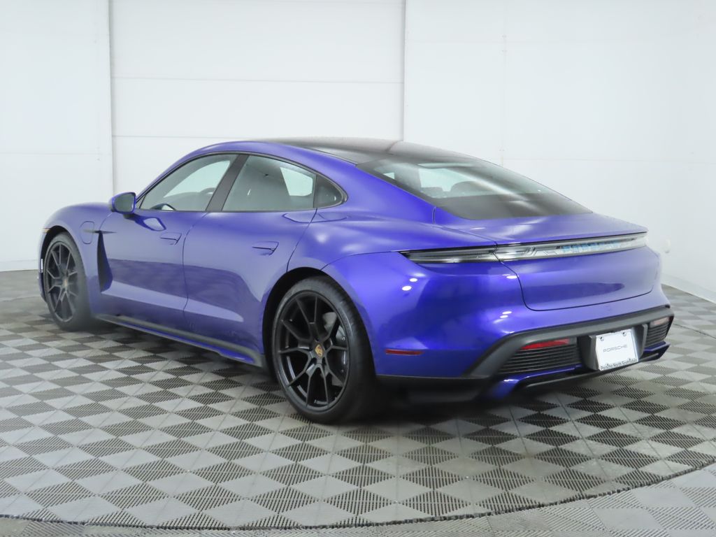 Thumbnail: 2025 Porsche Taycan - 3