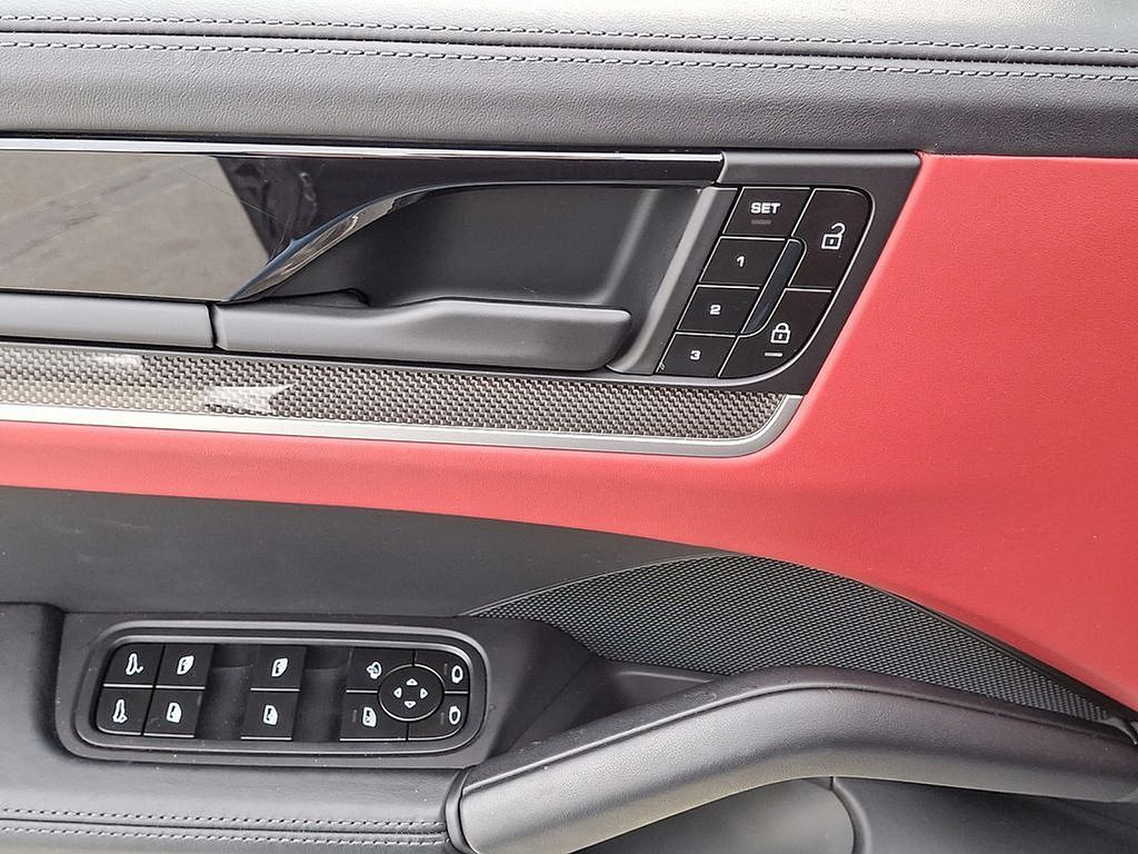 Thumbnail: 2024 Porsche  - 12