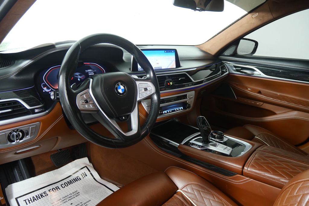 Thumbnail: 2021 BMW 7 Series - 13