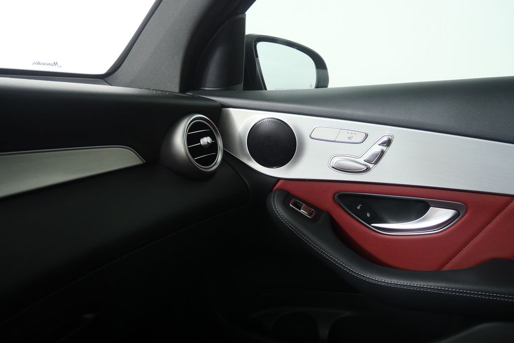 Thumbnail: 2021 Mercedes-Benz GLC - 30
