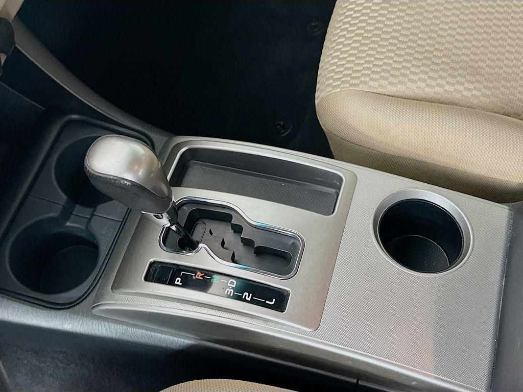 Thumbnail: 2014 Toyota Tacoma - 16