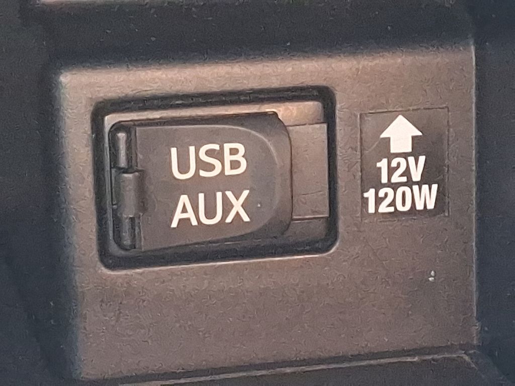 Thumbnail: 2013 Toyota Camry - 25