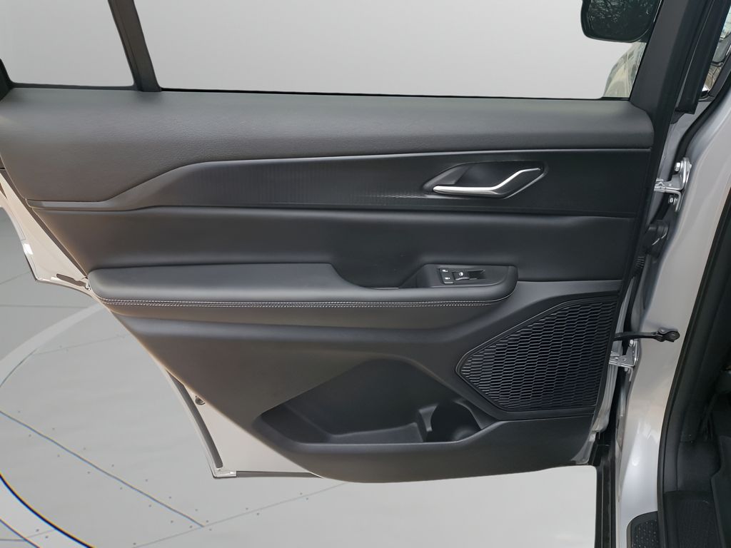 Used Car 2024 Jeep Grand Cherokee L  Altitude X For Sale Under $40,000 In Austin, Texas