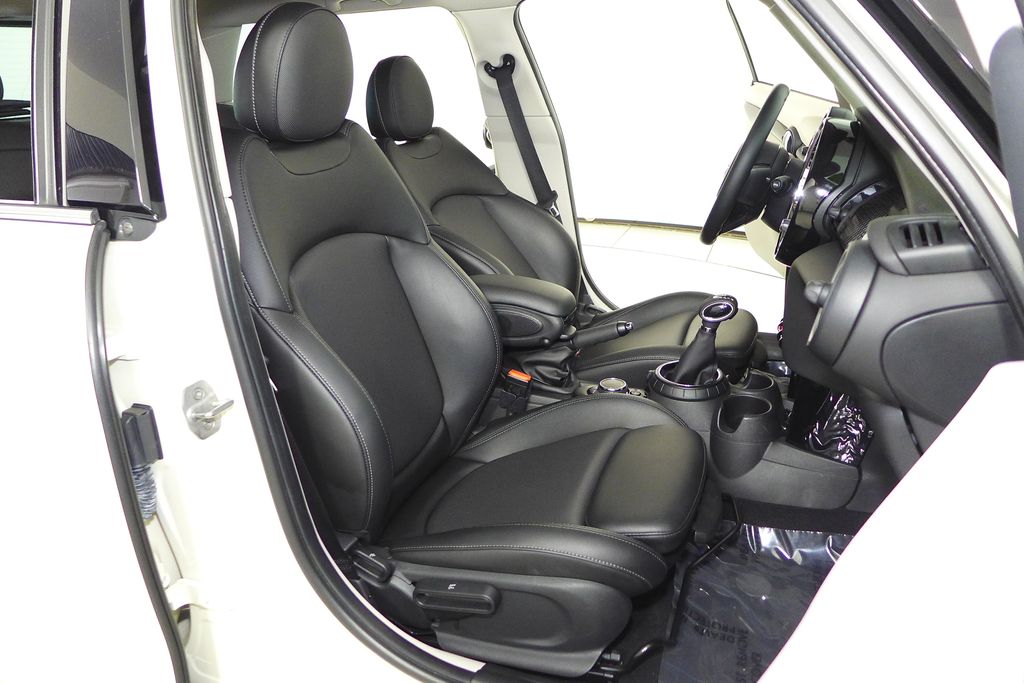 Thumbnail: 2015 MINI Cooper - 19