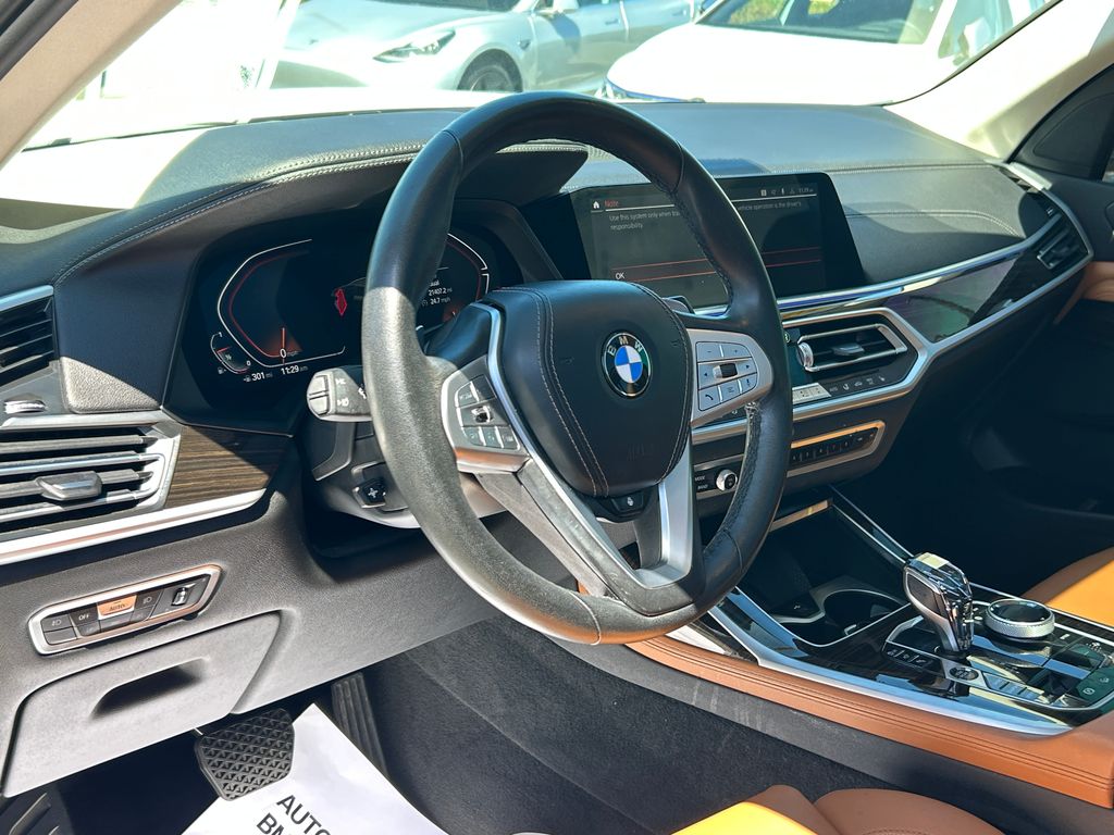Thumbnail: 2021 BMW X7 - 13