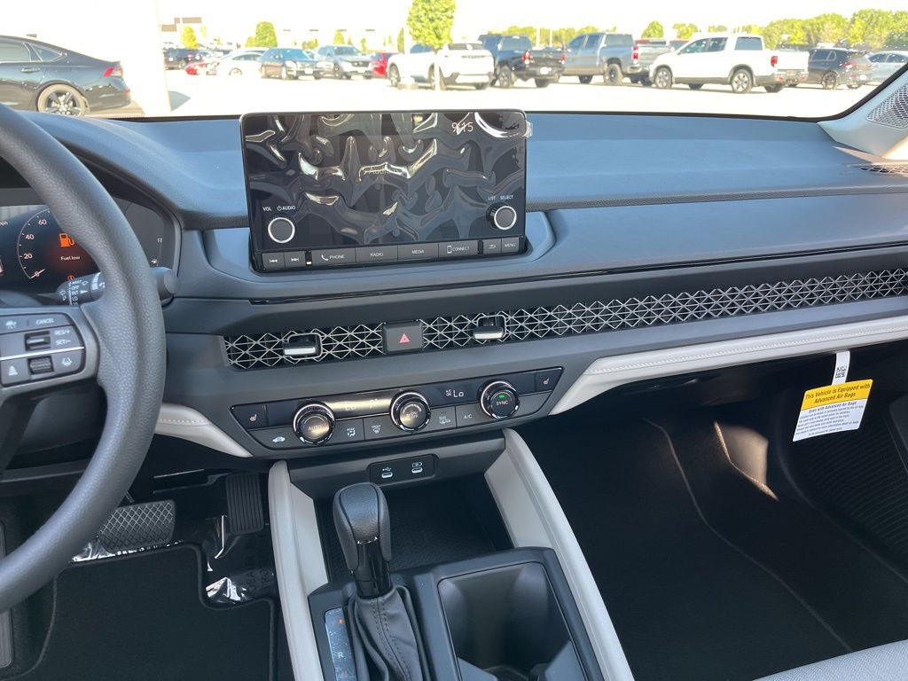 Thumbnail: 2025 Honda Accord - 9