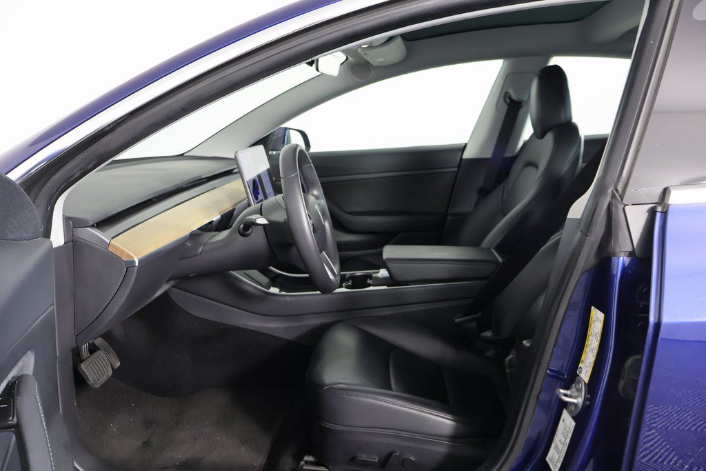 Thumbnail: 2020 Tesla Model 3 - 10
