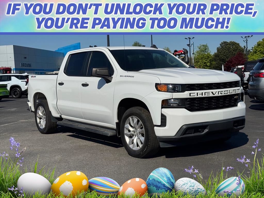 Summit White 2021 Chevrolet Silverado 1500 Custom Crew Cab 4WD Pickup Truck Four-Wheel Drive 8-Speed Automatic