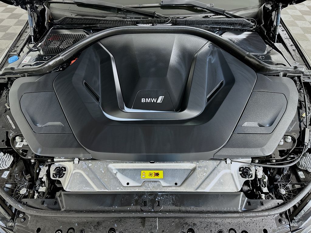 Thumbnail: 2023 BMW i4 - 31