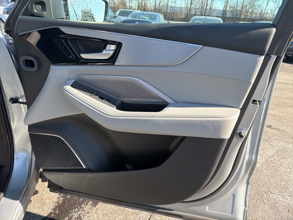 Thumbnail: 2025 Acura MDX - 28