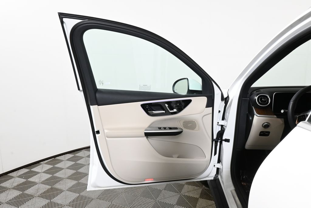 Thumbnail: 2026 Mercedes-Benz GLC - 27