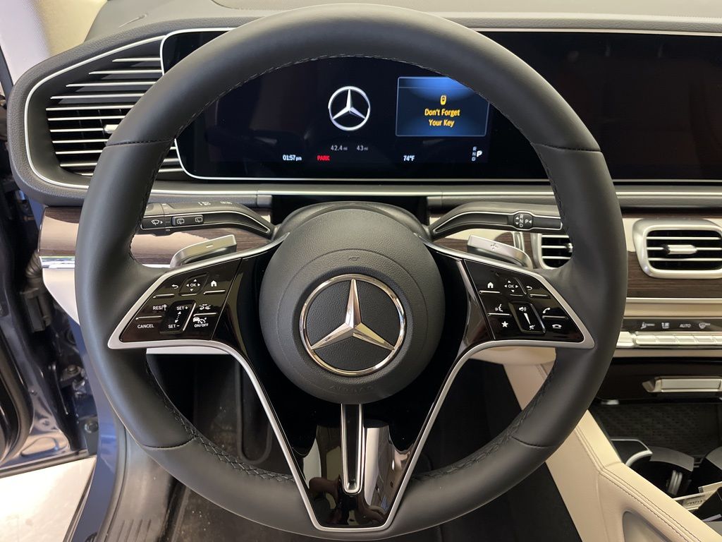 Thumbnail: 2025 Mercedes-Benz GLE - 14