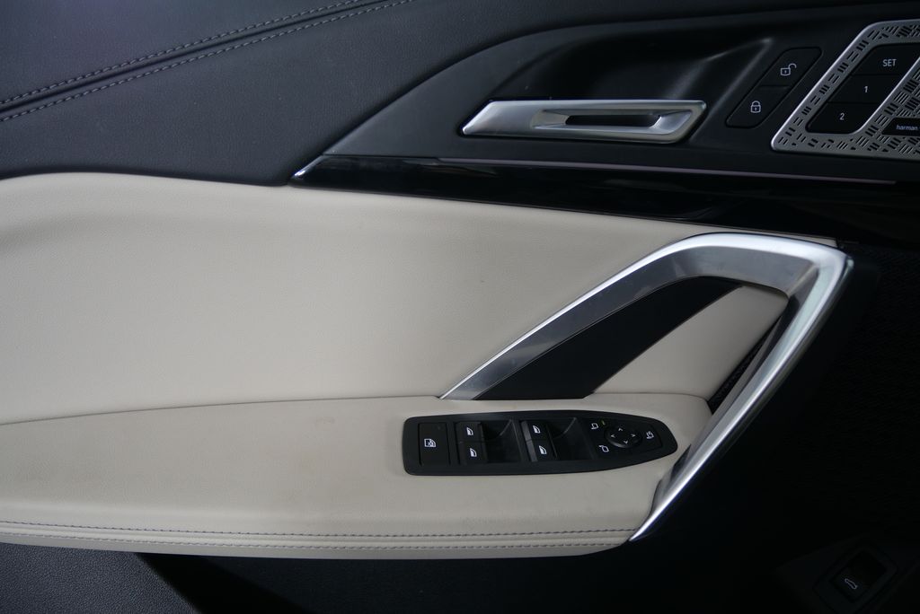 2023 BMW X1 xDrive28i 8