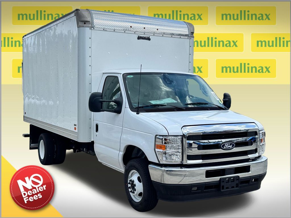 Oxford White 2027 Ford E-Series Chassis Pickup Truck Rear-Wheel Drive 6-Speed Automatic Overdrive