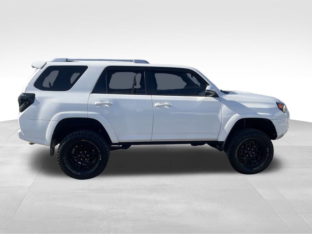 2016 Toyota 4Runner SR5 4