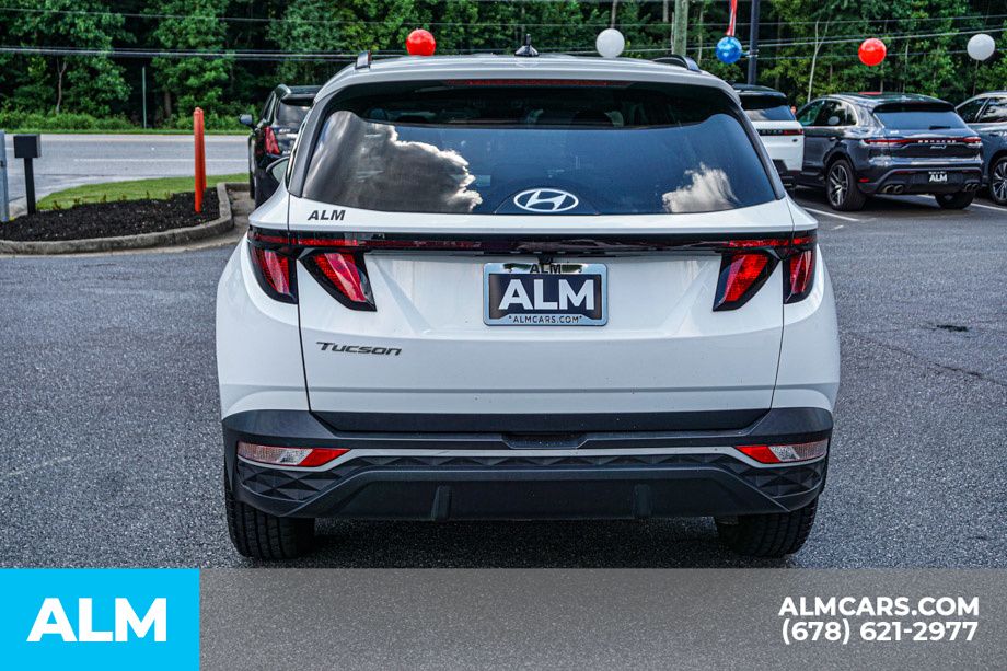 Used 2024 White Hyundai SEL image 11