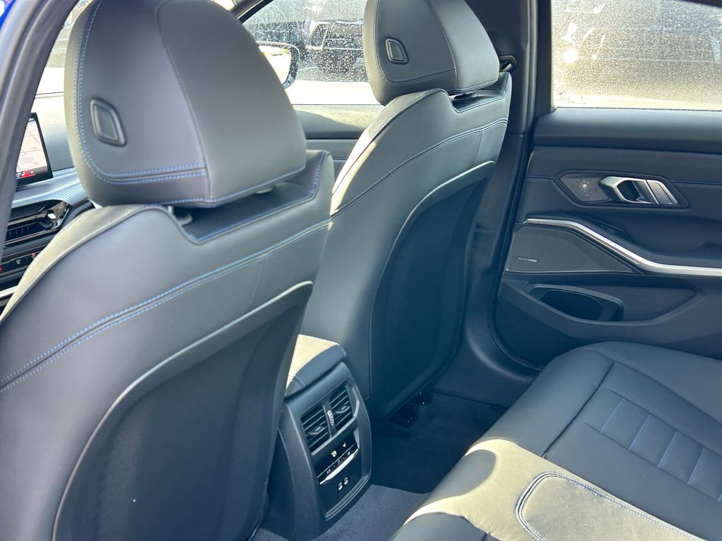 Thumbnail: 2026 BMW 3 Series - 31