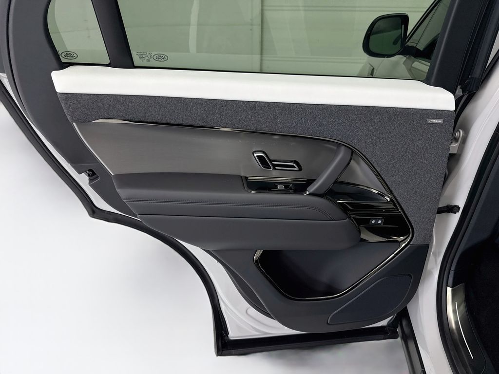 Thumbnail: 2026 Land Rover Range Rover Sport - 25