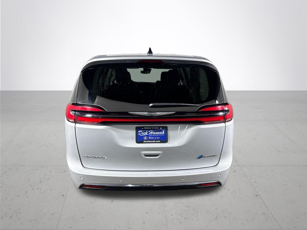 2024 Chrysler Pacifica Hybrid Select