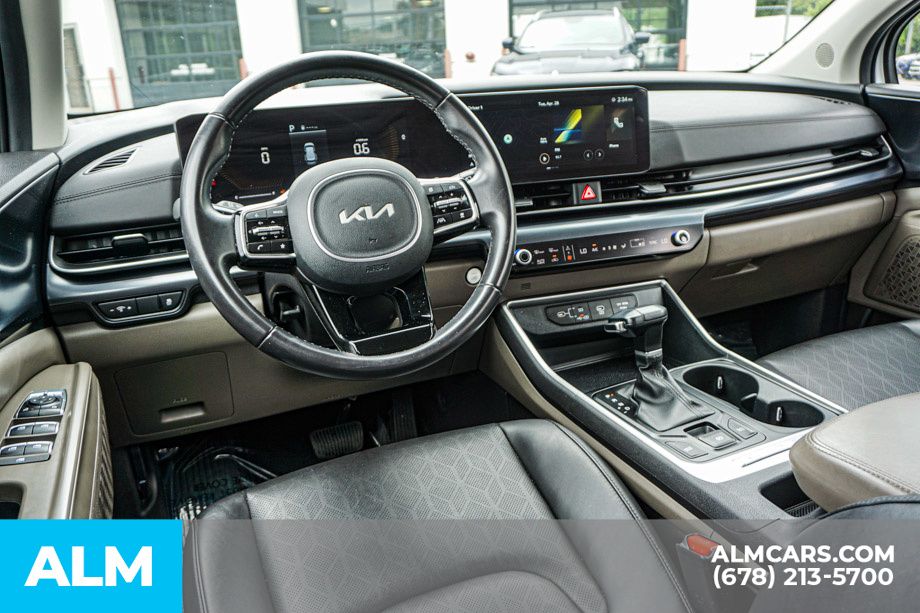 Used 2025 White Kia LXS image 29