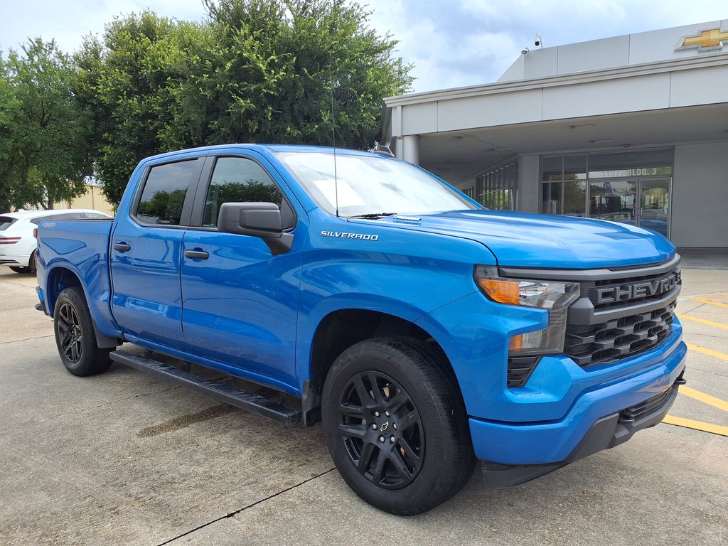 Used 2025 Blue Chevrolet Custom image 3