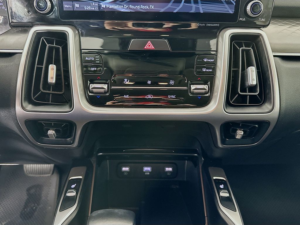 Thumbnail: 2022 Kia Sorento - 16