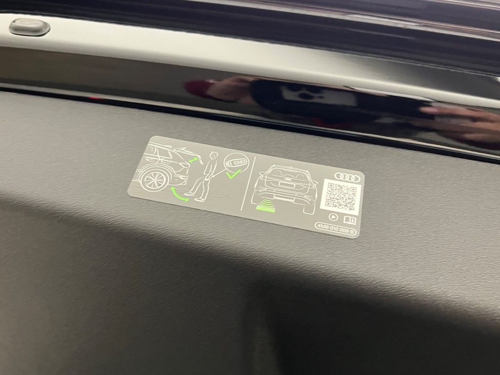 Thumbnail: 2025 Audi Q5 - 11