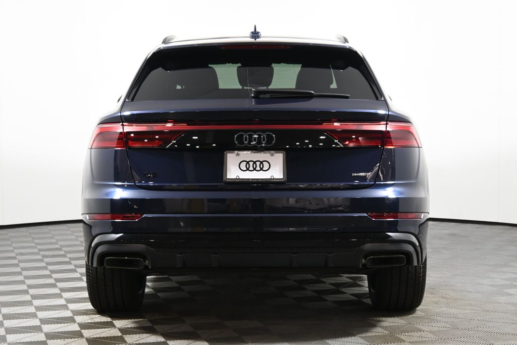 Thumbnail: 2025 Audi Q8 - 6