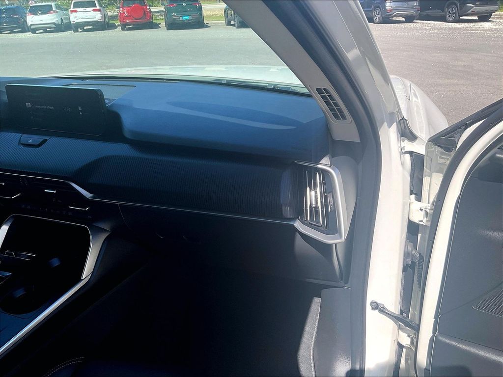 2025 Mazda CX-90 — photo 13