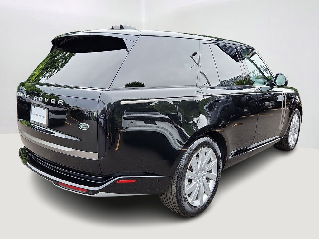 Thumbnail: 2023 Land Rover Range Rover - 4