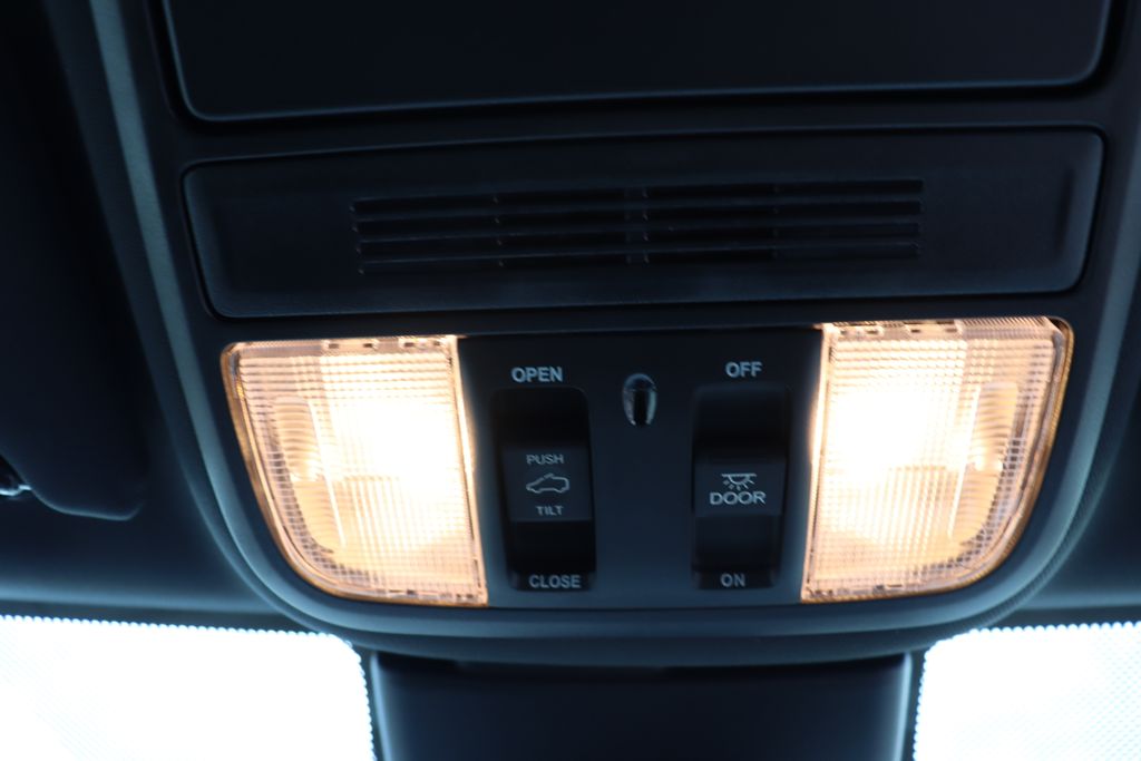 Thumbnail: 2025 Honda Odyssey - 26