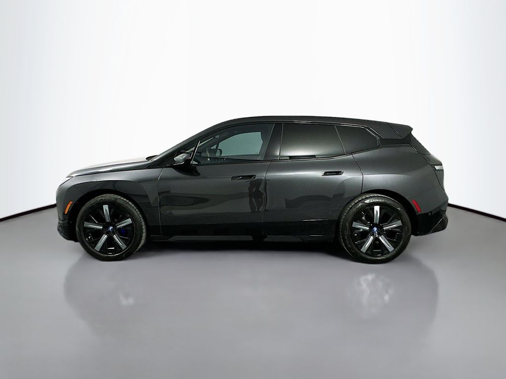 Thumbnail: 2023 BMW iX - 8