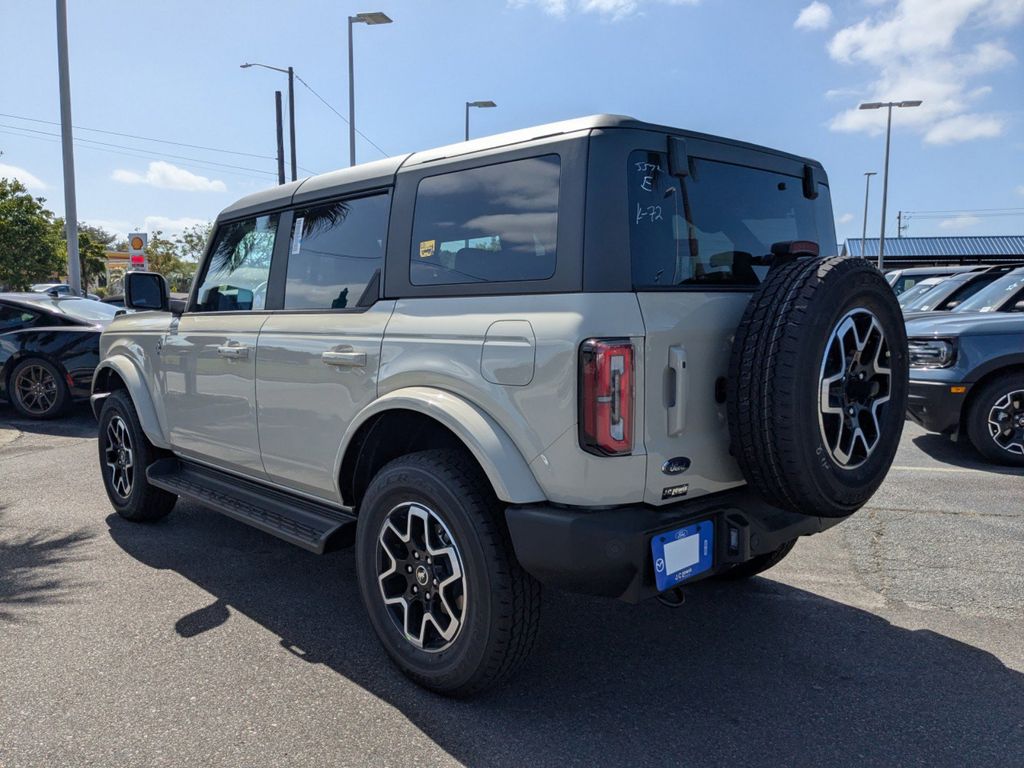 2025 Ford Bronco Outer Banks