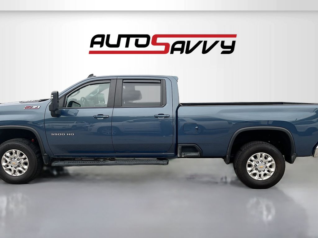 Used 2025 Blue Chevrolet LT image 4