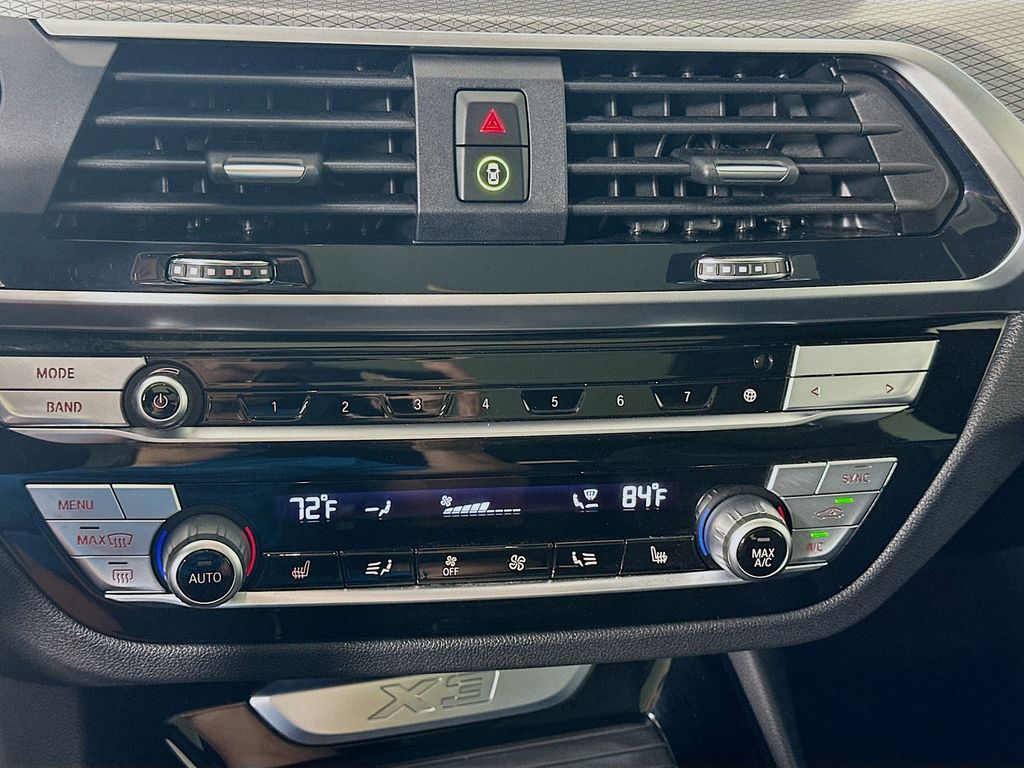 Thumbnail: 2021 BMW X3 - 16