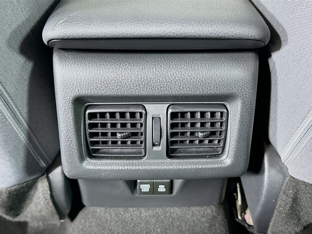 Thumbnail: 2025 Toyota Camry - 24