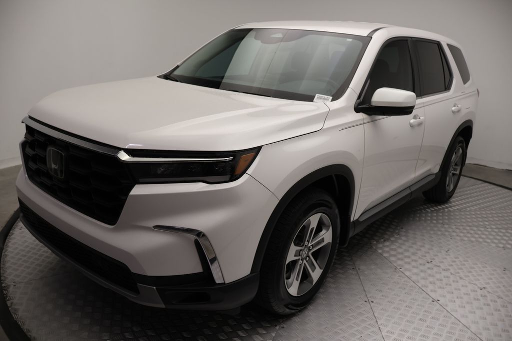 Thumbnail: 2023 Honda Pilot - 2