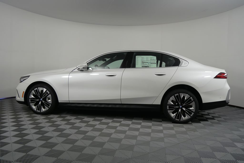 2025 BMW i5 eDrive40 6