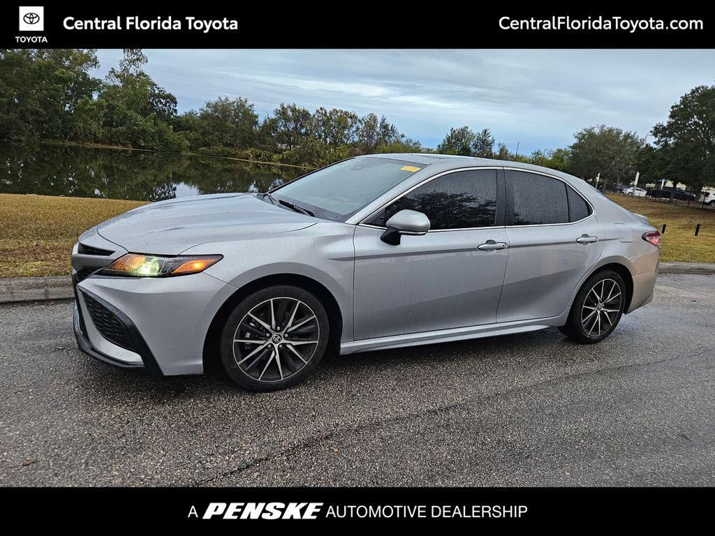 2022 Toyota Camry SE -
                Orlando, FL