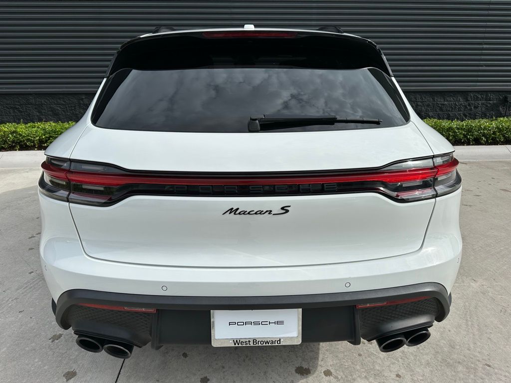 Thumbnail: 2023 Porsche Macan - 11