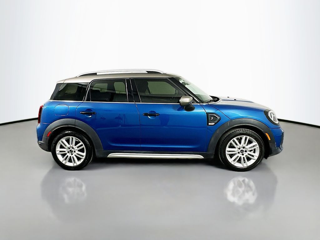 2023 MINI Cooper Countryman Signature 4