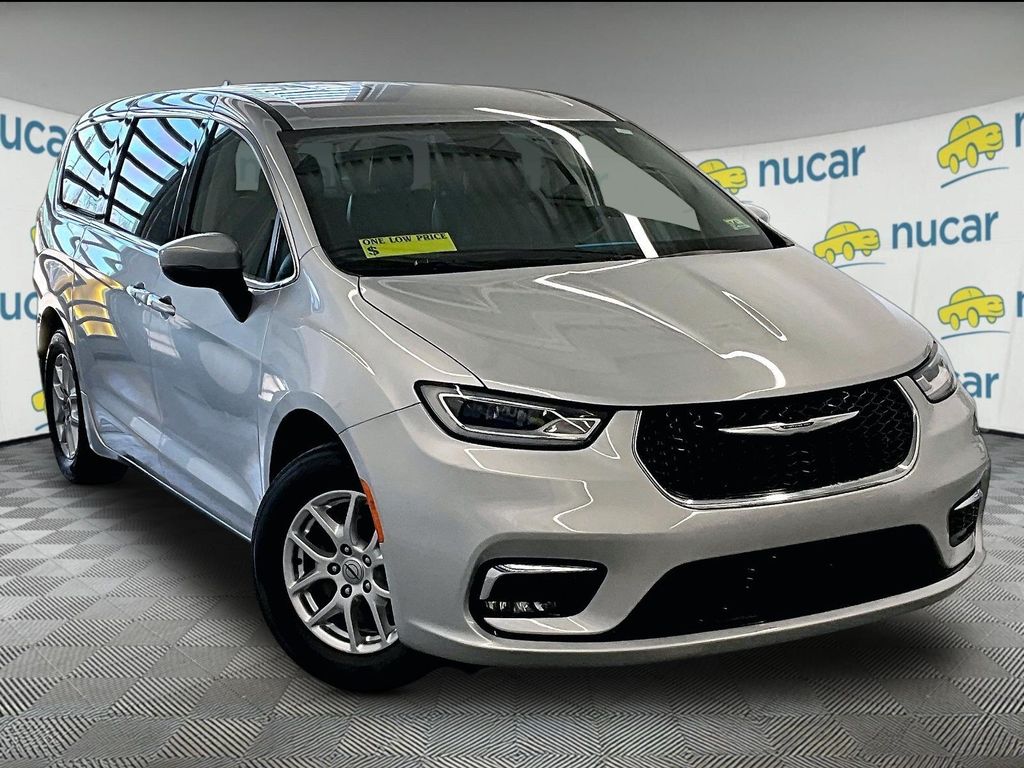 Silver Mist Clearcoat 2023 Chrysler Pacifica Touring L FWD Minivan Front-Wheel Drive 9-Speed Automatic