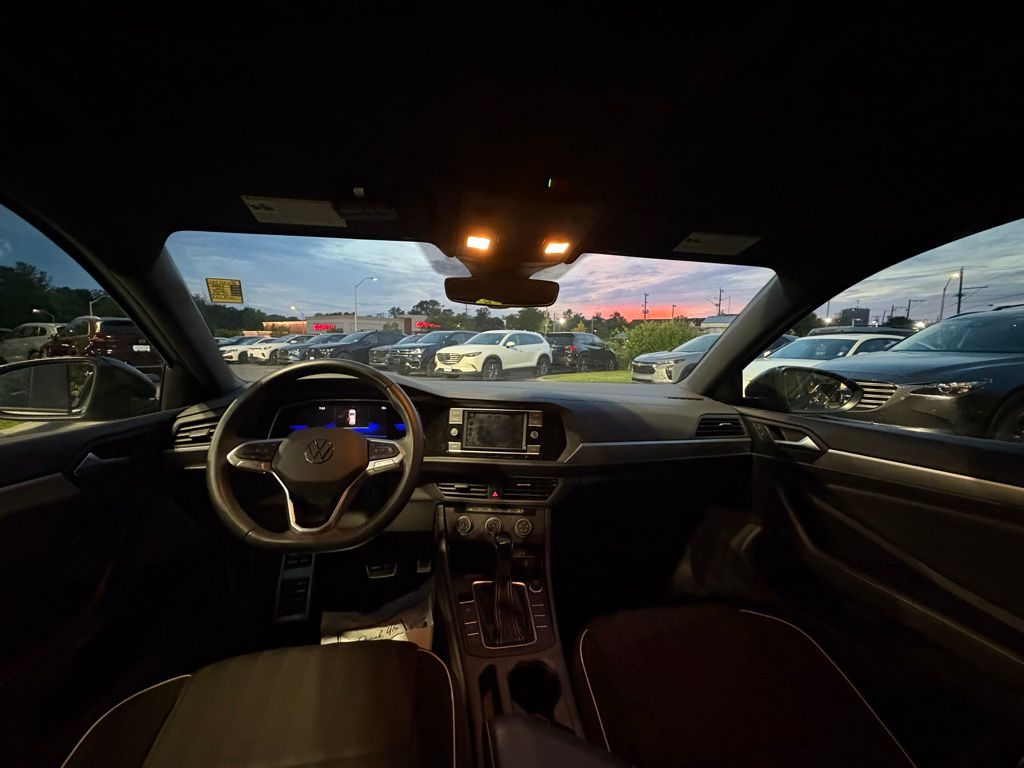 2024 Volkswagen Jetta 1.5T Sport photo