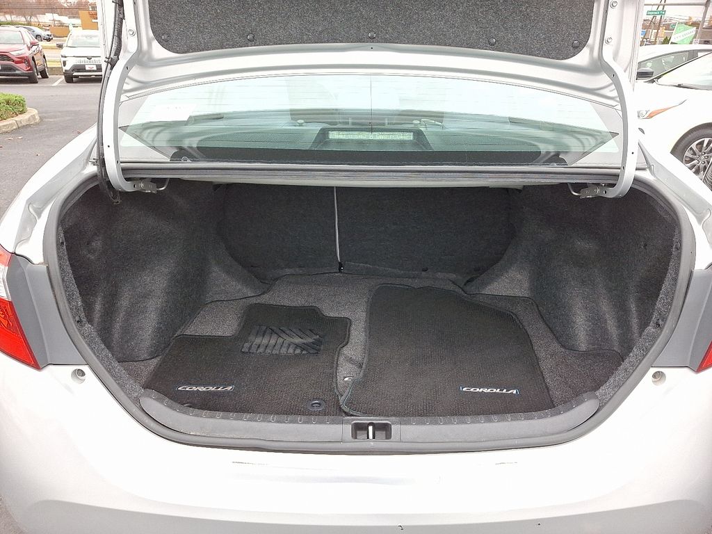 Thumbnail: 2015 Toyota Corolla - 29