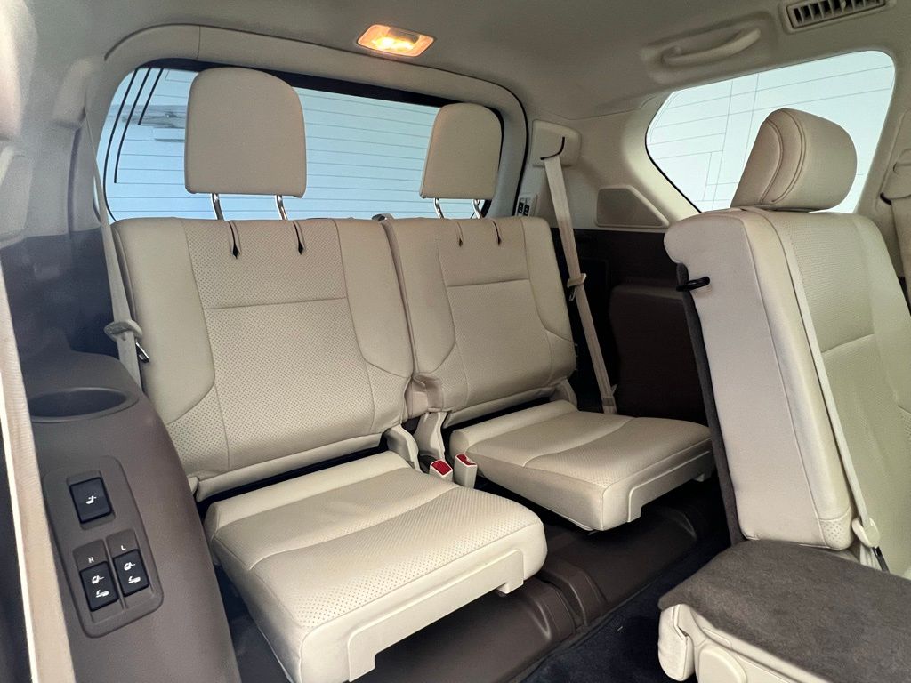 2016 Lexus GX 460 Luxury 11