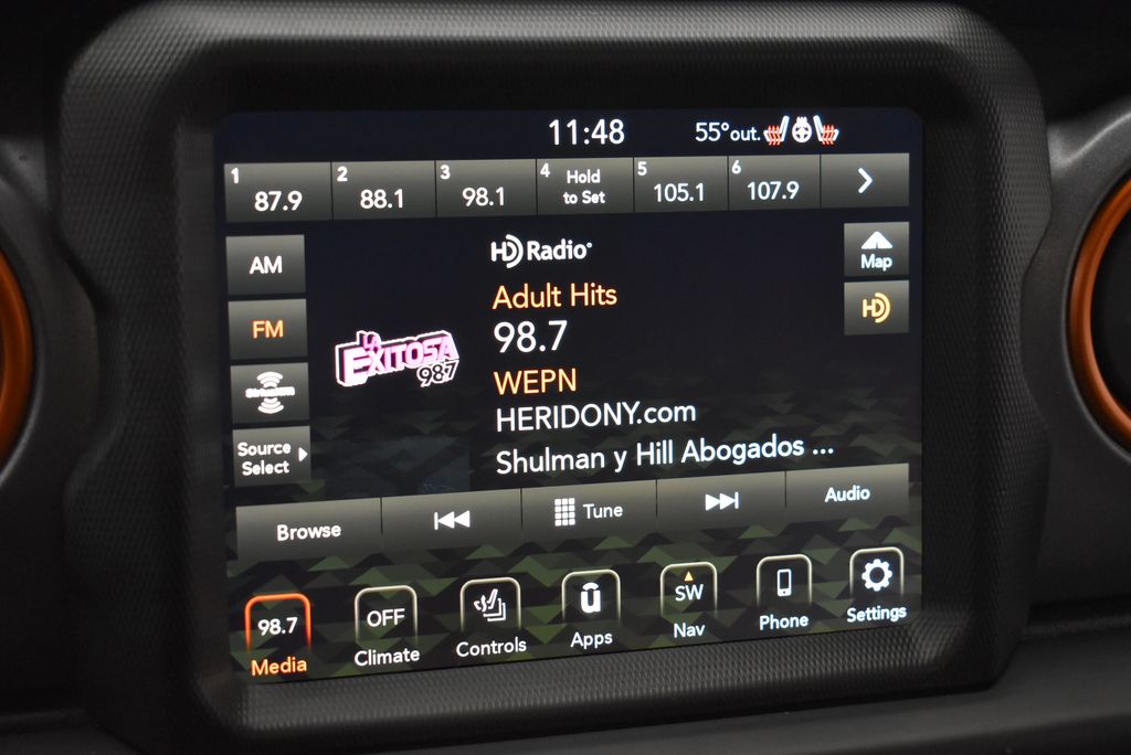 Thumbnail: 2021 Jeep Gladiator - 21