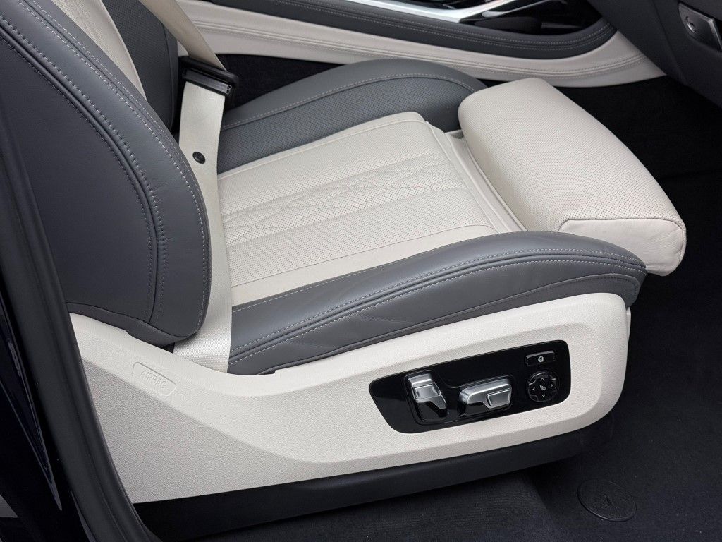 Thumbnail: 2023 BMW X7 - 22